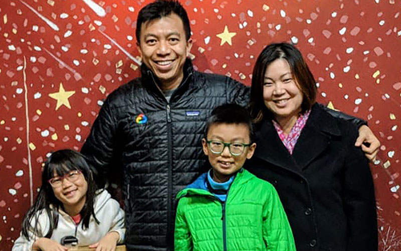 Suan Yeo and family